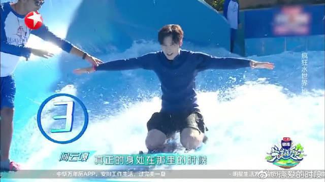 黑龙江哈尔滨：男子投喂白狐后被引见给同伴，难道它们不惧怕人类吗？游戏画面