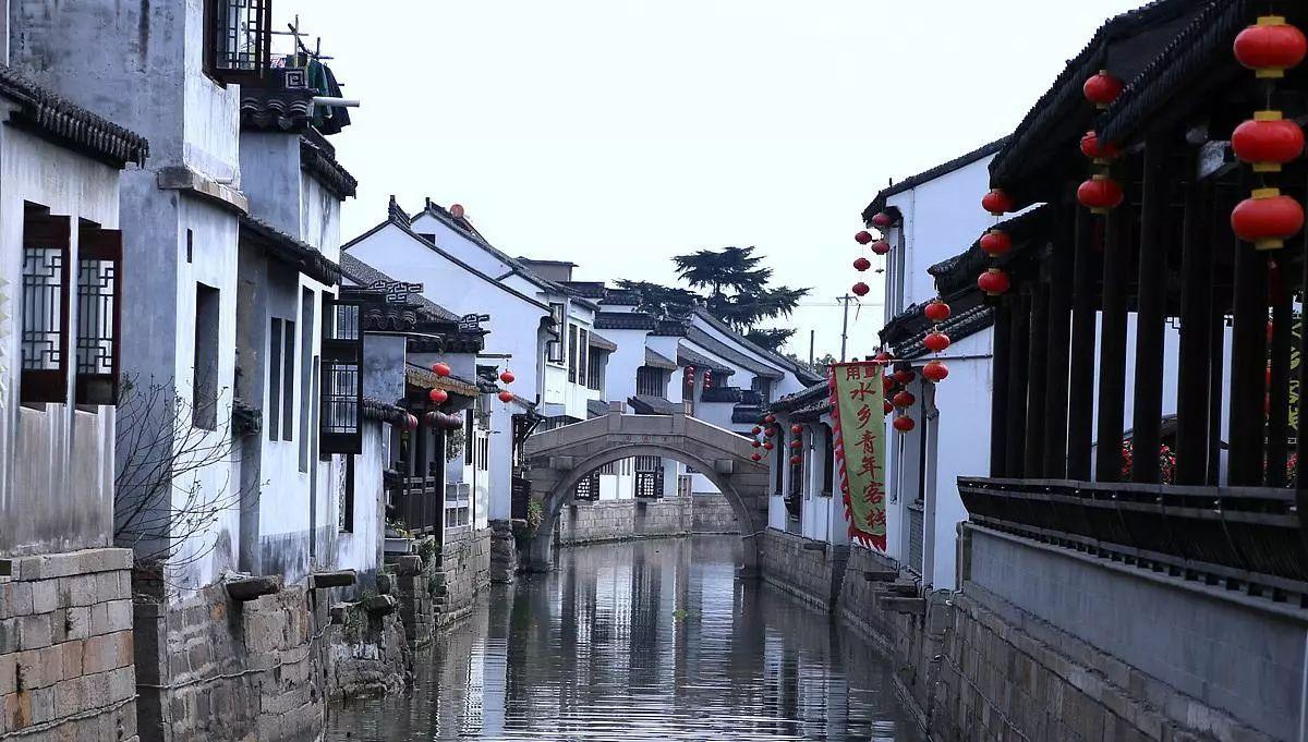 逃出郊外大别墅